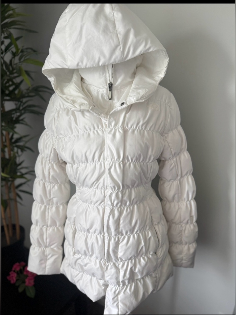 The North Face coat medium Women Hooded Puffer white goose down hooded